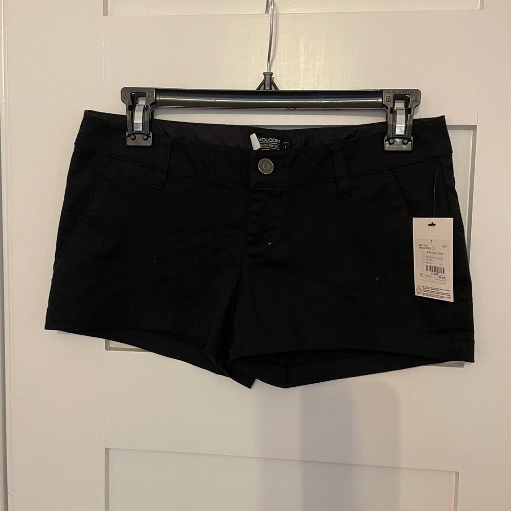 NWT VOLCOM SHORTS